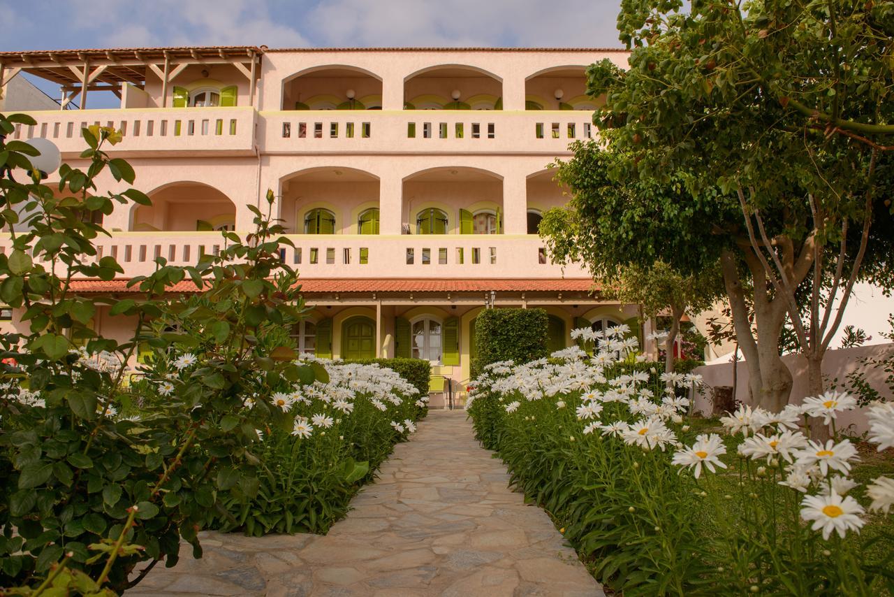 Hotel Kiklamino Kalamaki  Exterior photo